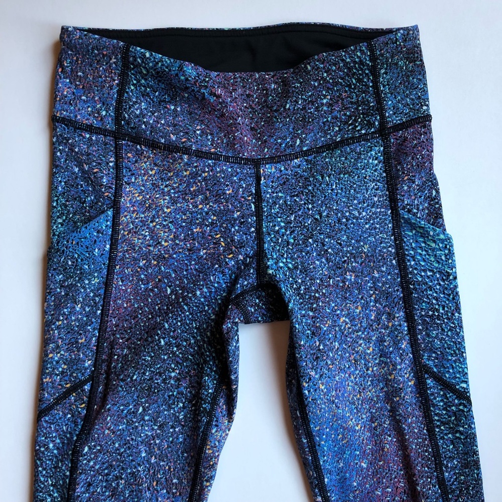 Lululemon Speed Tight V leggings Strive Multi Black size 4 - Picture 3 of 10